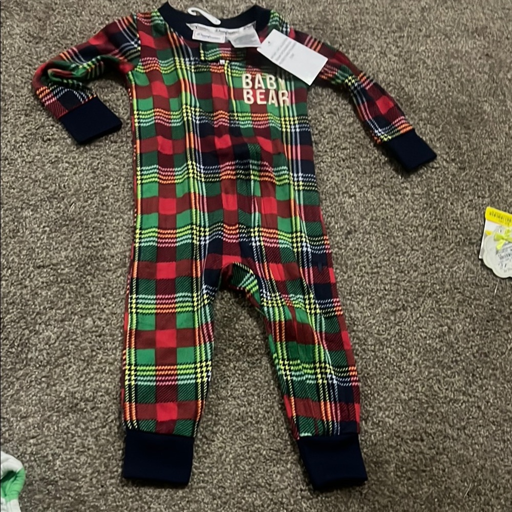 Dearfoams Red and Green Holiday Footies with Plaid Design
